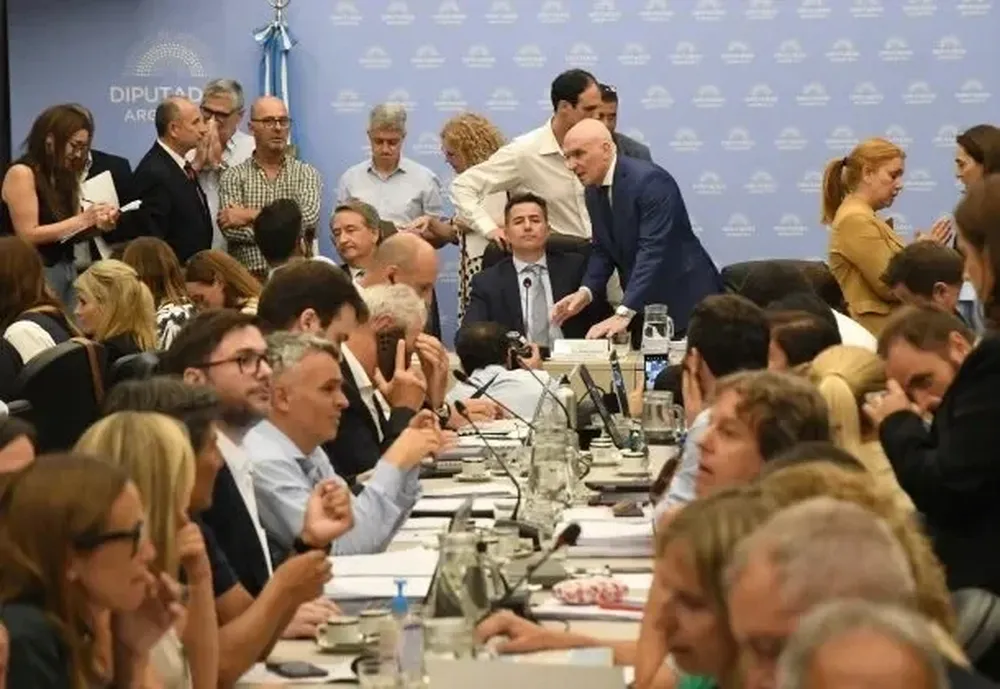 Plenario de comisiones de Presupuesto, Asuntos Constitucionales y Legislación General