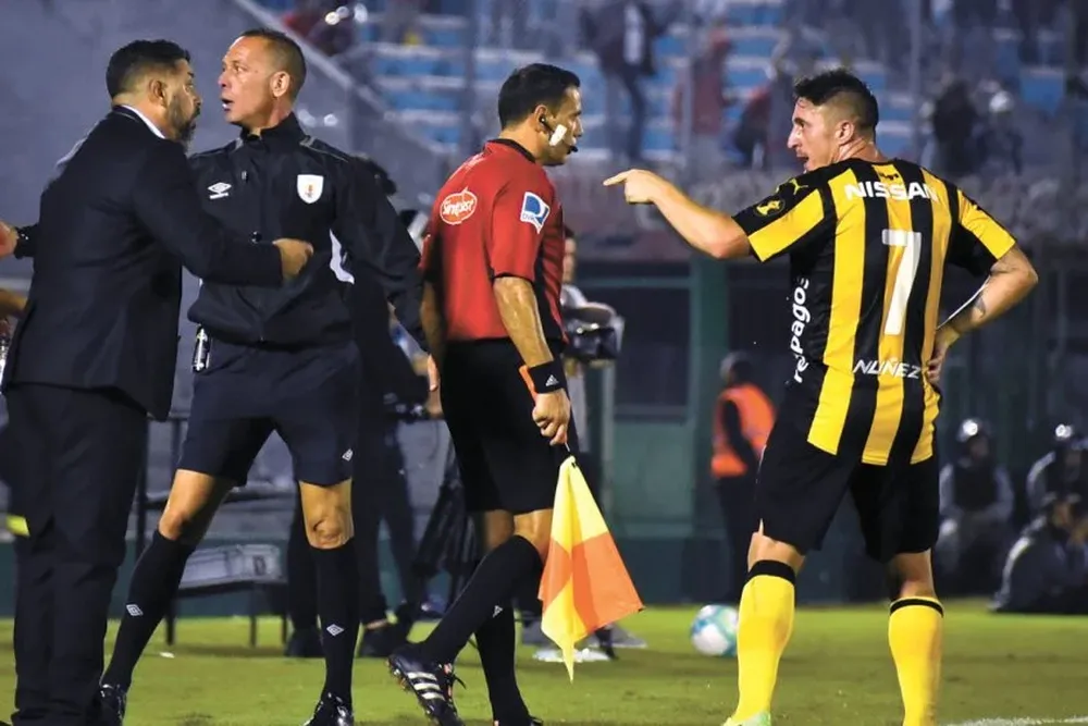 Leonardo Ramos y Cristian Rodríguez un diálogo que se dará en la cancha ante Palmeiras