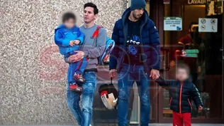 Suárez y Messi junto a sus niños