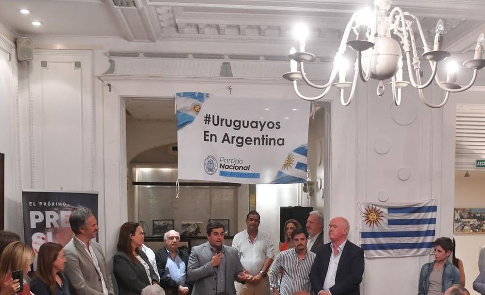 Gustavo Viñales cruzó a Sebastián Da Silva