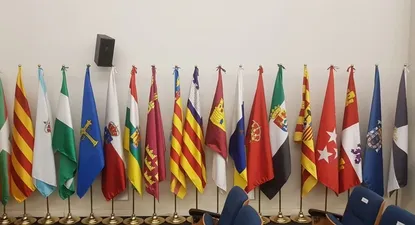 Imagen de las banderas de las CCAA.