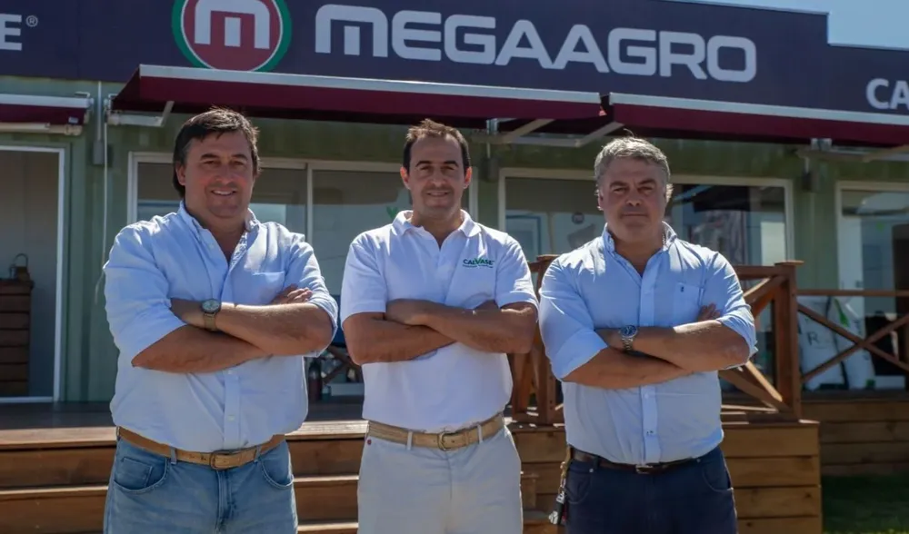 Jugando en equipo: Juan Miguel Otegui, José Ignacio Otegui y José Pedro Aicardi.