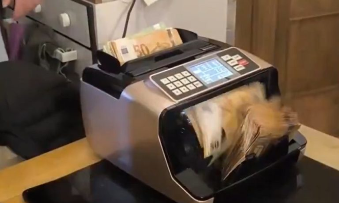 Miles de euros fueron incautados en el operativo.