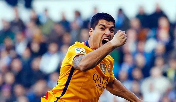 Luis Suárez gritando uno de sus goles aquella tarde para Barcelona