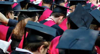 El gobierno de Trump amenaza a la Universidad de Harvard con prohibirle la inscripción de estudiantes extranjeros