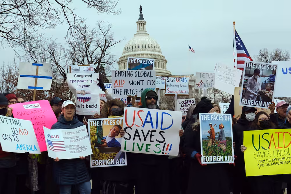 Una de las manifestaciones en apoyo a la Agencia de los Estados Unidos para el Desarrollo Internacional (USAID), cerca del Capitolio.