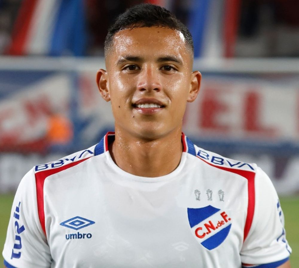 Jhon Guzmán con la camiseta de Nacional