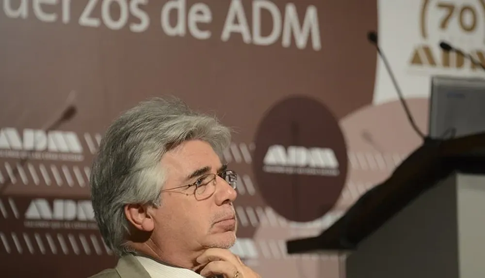 Aguerre no rehuyó los temas de coyuntura