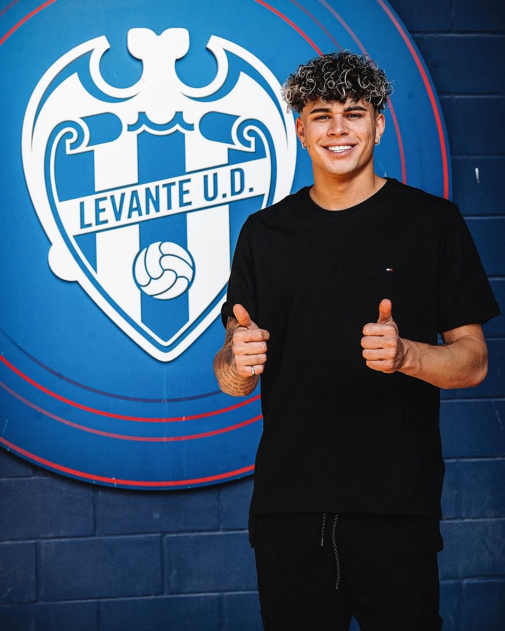 Alan Matturro jugará en Levante de España cedido por Genoa Alan Matturro jugará en Levante de España cedido por Genoa