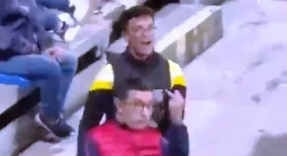 nudismo y el fuck you viral desde una silla de ruedas de los hinchas de cagliari a los de inter