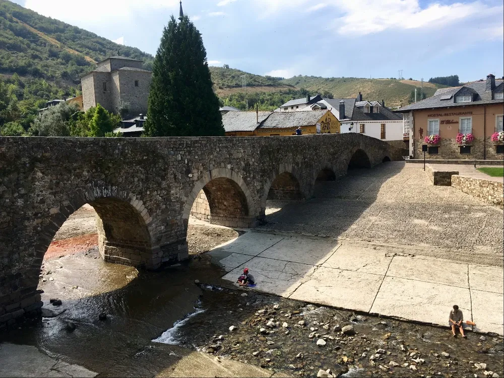 Puente de Molinaseca