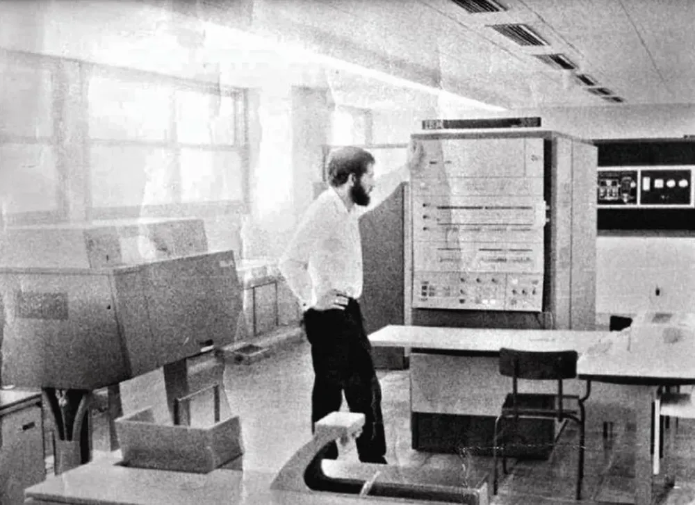 La llegada de la primera computadora científica IBM 360/44 en diciembre de 1968 al aeropuerto de Carrasco
