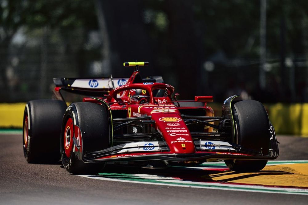 Carlos Sainz, optimista en Imola.