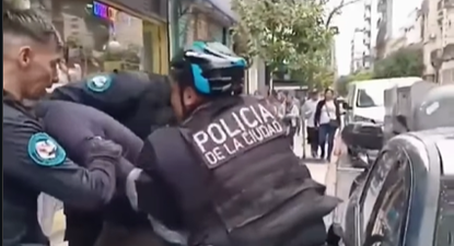 El Observador | manteros-policia