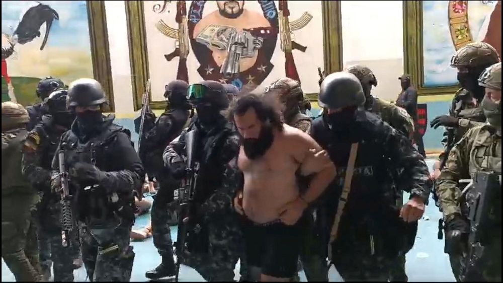 Alias Fito cuando era trasladado a una prisión de máxima seguridad en agosto de 2023.