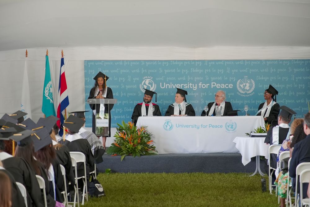 Entre la población graduada este año de la UPAZ, proveniente de todas las regiones del mundo, al menos dos terceras partes son mujeres.