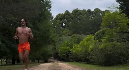 Cavani entrena en sus vacaciones