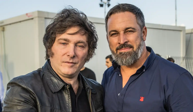 El presidente de Argentine, Javier MIlei junto al líder de Vox, Santiago Abascal