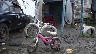 La pobreza infantil es uno de los temas que se debaten en economía