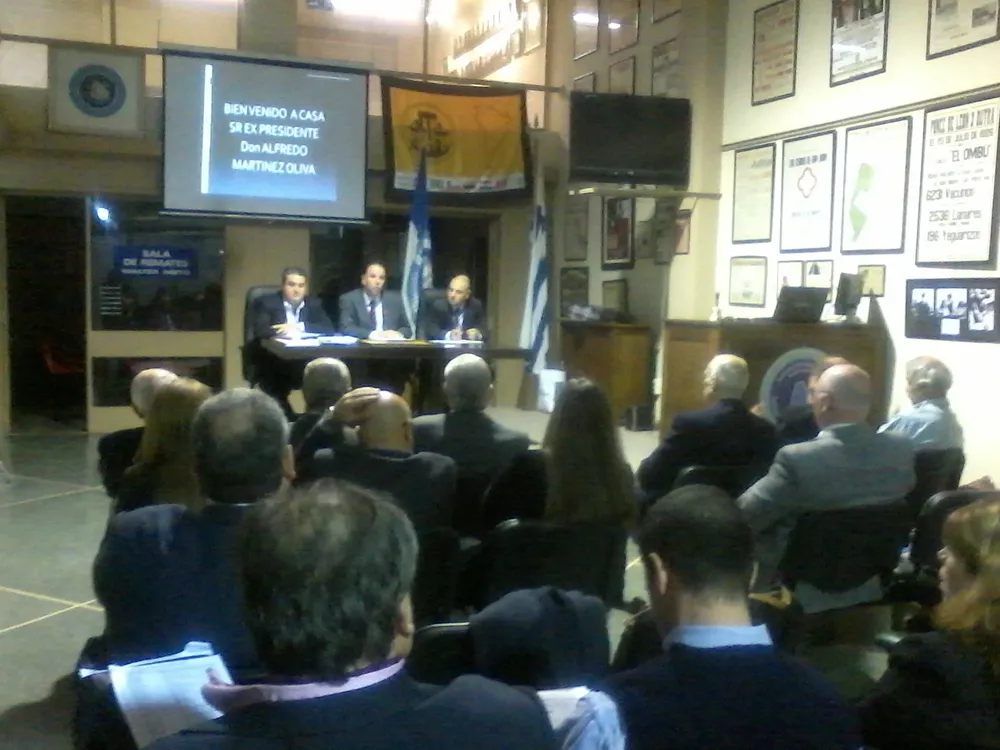 La reunión de los integrantes de la Asociación Americana de Rematadores y Balanceadore