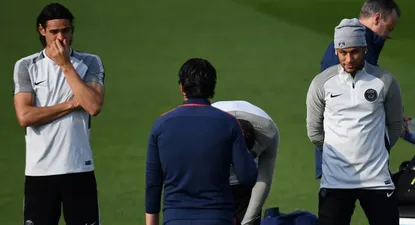 Cavani, Emery y Neymar en momentos de tensión