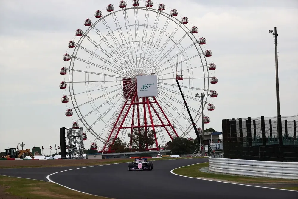 Sergio Pérez en uno de los ensayos en Japón, donde el tifón Hagibis amenaza la carrera