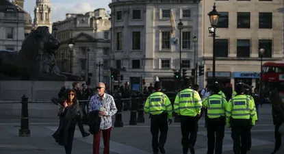 Lo trataron como héroe en Manchester y ahora reconoce que robó a víctimas