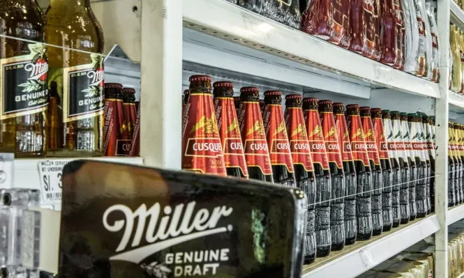 Cervecera Miller acepta propuesta de compra de gigante InBev