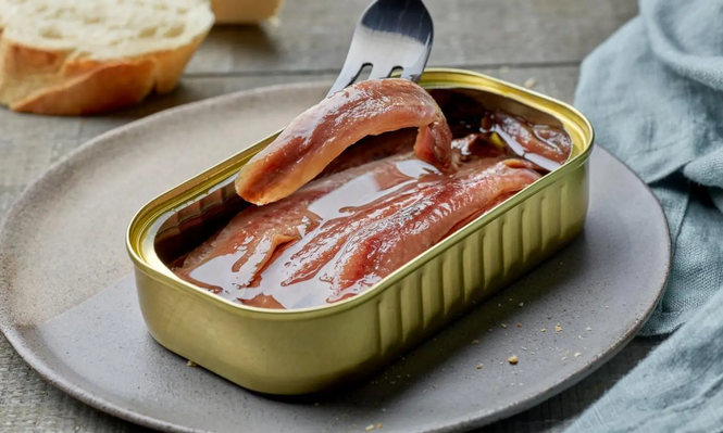 Las anchoas del Cantábrico, uno de los manjares de España.