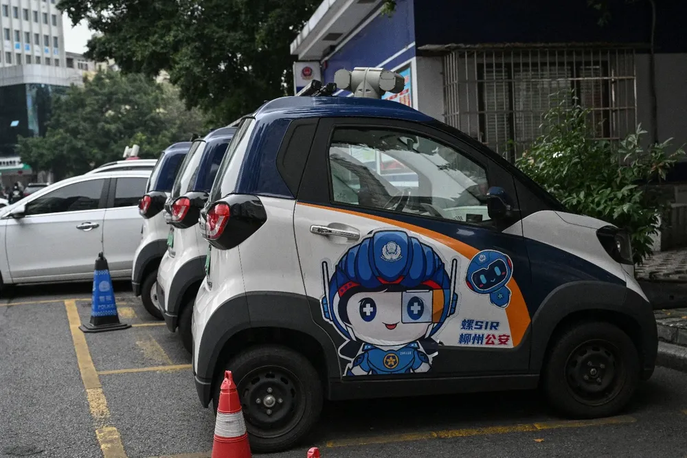 El precio parte de 41.800 yuanes (US$ 5.800) y los modelos más antiguos valen unos 30.000 yuanes, un octavo del precio del Model 3 de Tesla.