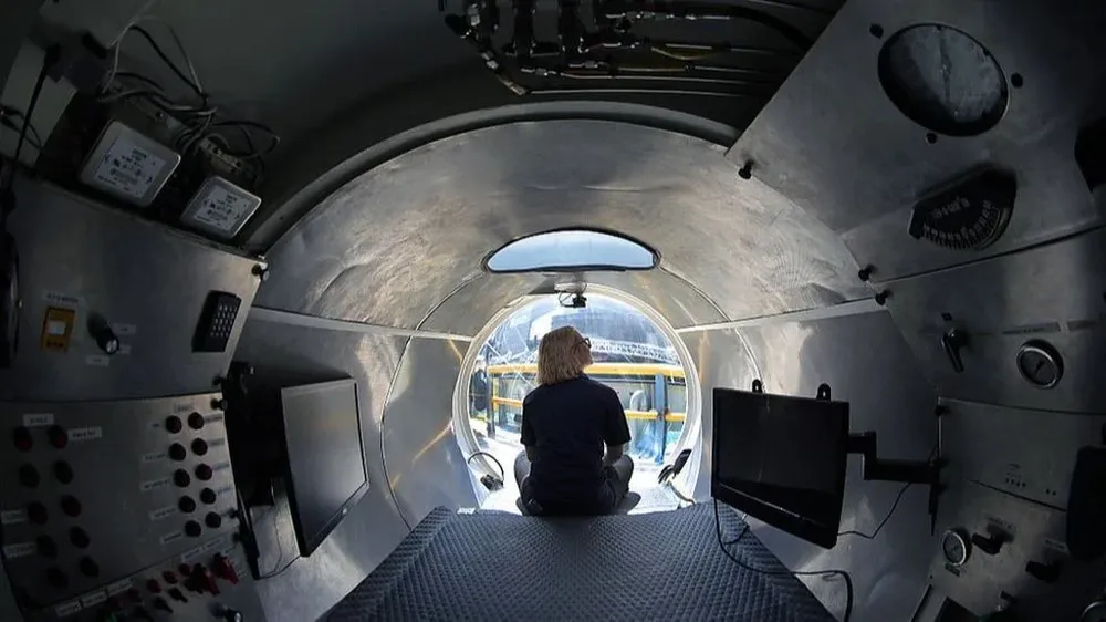 Así es el interior de la nave perdida.