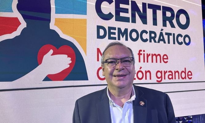 Candidato del uribismo en EEUU: Los colombianos en el exterior somos fundamentales para la economía, pero somos invisibles en la política