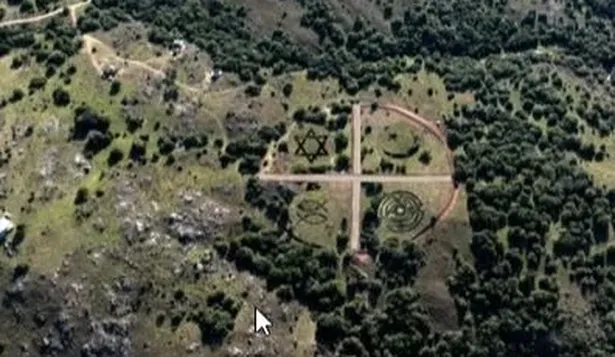 Construyen el símbolo de paz más grande del mundo en Lavalleja