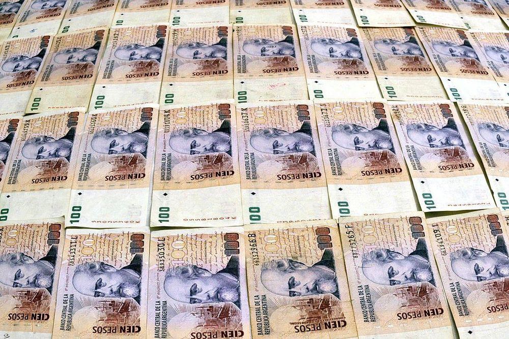 A reducir el gasto Milei frenó con la impresión de pesos, lo que está bajando la inflación.