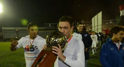 Álvaro Recoba con la Copa