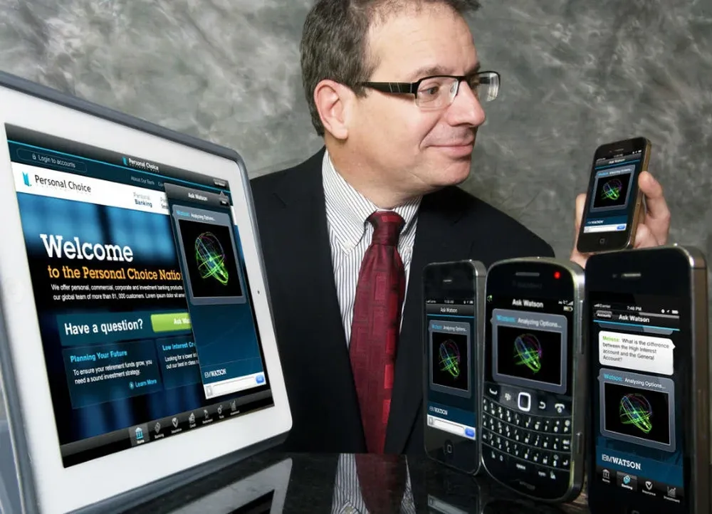 Steven Gold, vicepresidente de Watson, con el nuevo producto