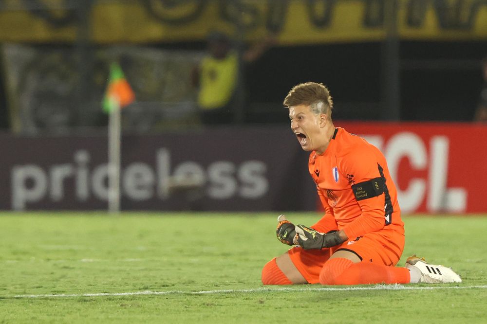 Sebastián Sosa de Juventud celebra un gol en el partido de la Copa Libertadores entre Guaraní 