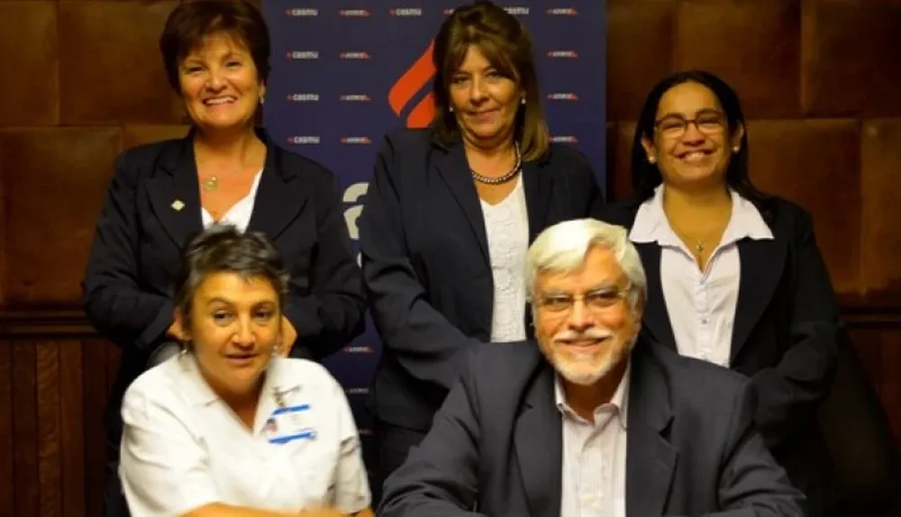 Mariela Mendoza, Adriana Mazzone, Alejandra Filis, Soraya Marta y Jorge Acuña