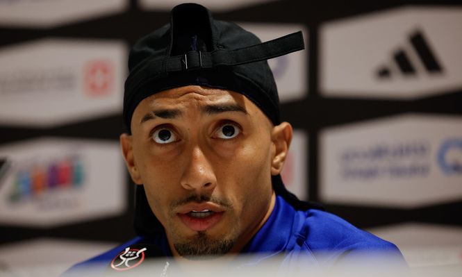 Raphinha en rueda de prensa.