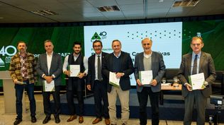 CAF: el documento fue entregado a los candidatos a presidente que concurrieron a su presentación en la Torre de las Telecomunicaciones.