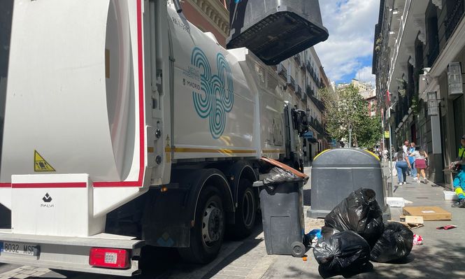 Fin a la crisis de basura en Madrid tras alcanzarse un acuerdo entre empresas y sindicatos