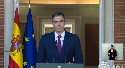 Captura de video de la señal institucional de La Monclao, de la comparecencia del presidente del Gobierno, Pedro Sánchez,.