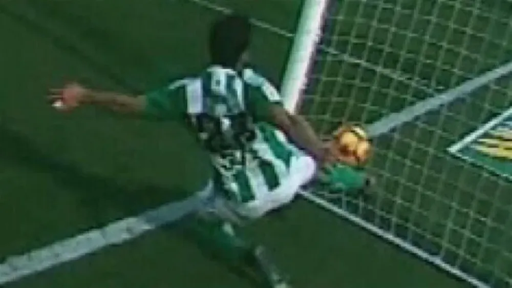 No hay dudas que la pelota entró