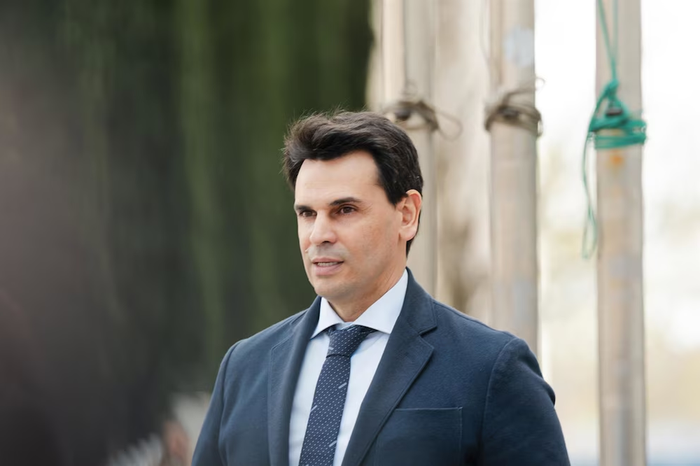 Alberto González Amador