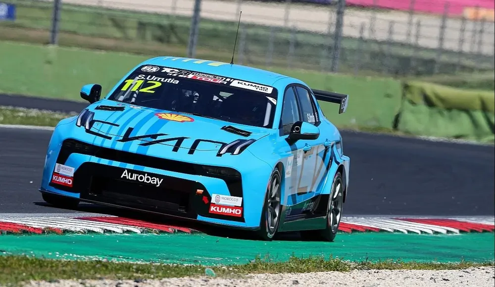 Urrutia en la temporada 2024 del TCR World Tour