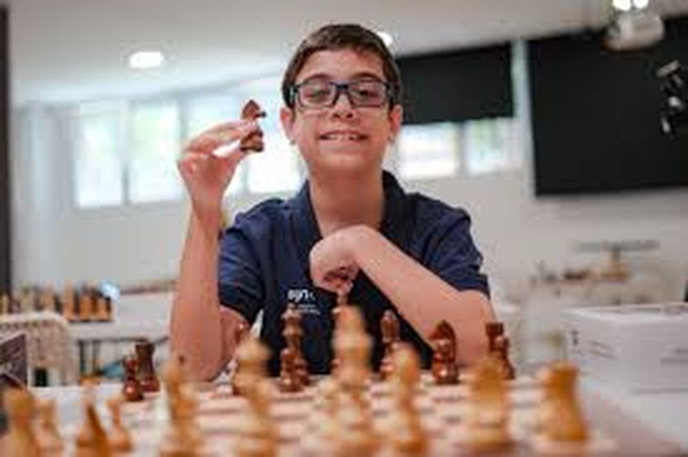 El argentino Faustino Oro, el niño prodigio del ajedrez mundial
