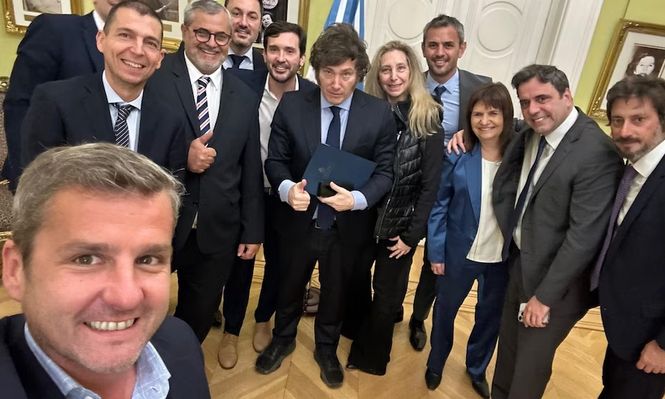 Javier Milei recibió a diputados radicales en Casa Rosada: acercamientos y tensiones de cara a las elecciones 2025