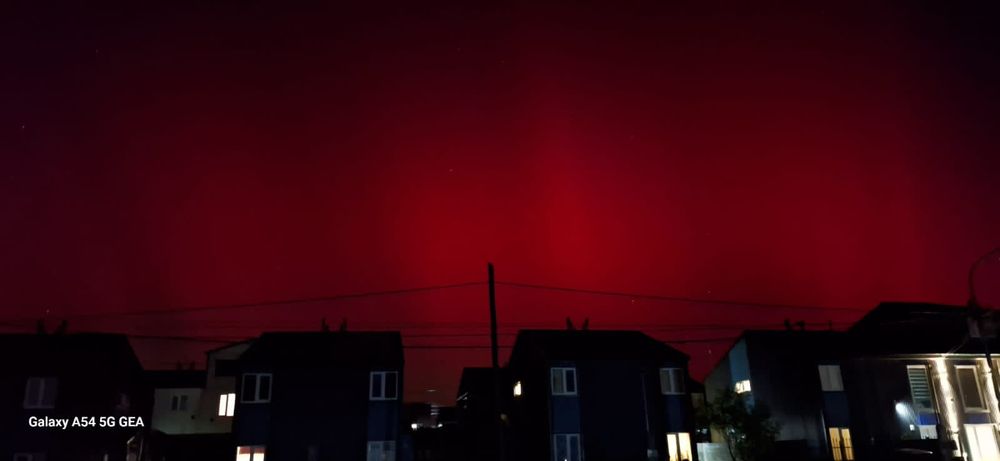aurora-roja-02.jpeg