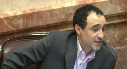 José María Carambia confirmó su respaldo a la iniciativa y se posicionó como defensor de que se debata la ley sin más dilaciones.