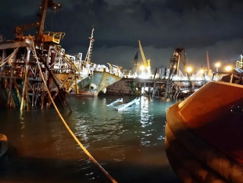 Dique de Tsakos afectado en el Puerto de Montevideo